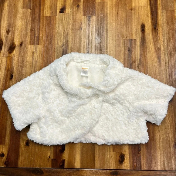 3/$15 Girls Gymboree faux fur cropped short sleeved button up cape size M(7/8) - Picture 1 of 4